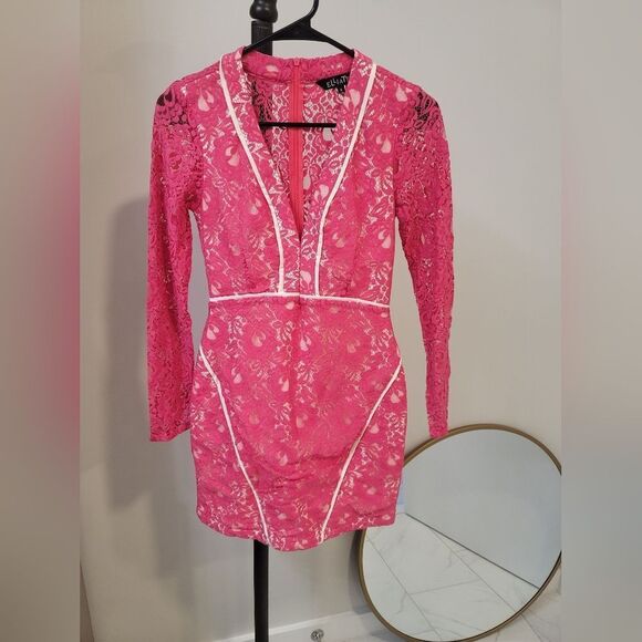 Elliatt Pink Lace Deep V-Neck Mini Dress, Small - Picture 1 of 8